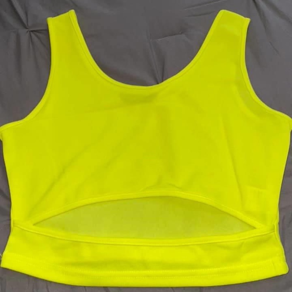 Crop tops